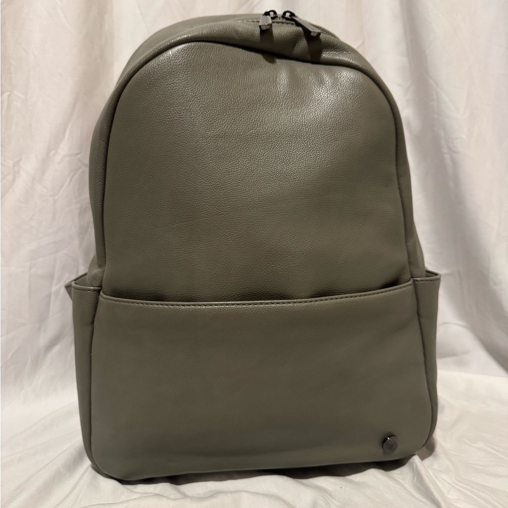Little Unicorn Skyline backpack Diaper bag